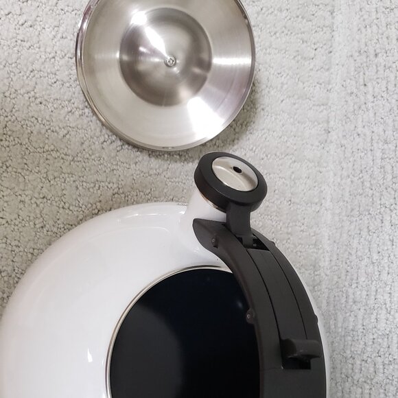 White enamel tea kettle - Picture 7 of 7